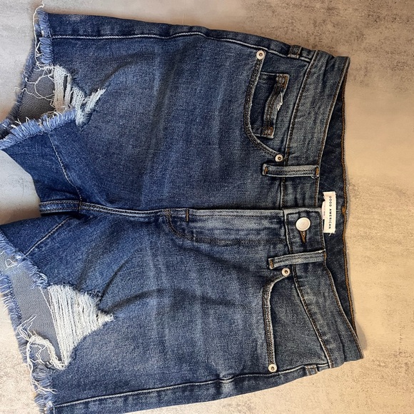 Good American Denim shorts size 2 - Picture 5 of 5
